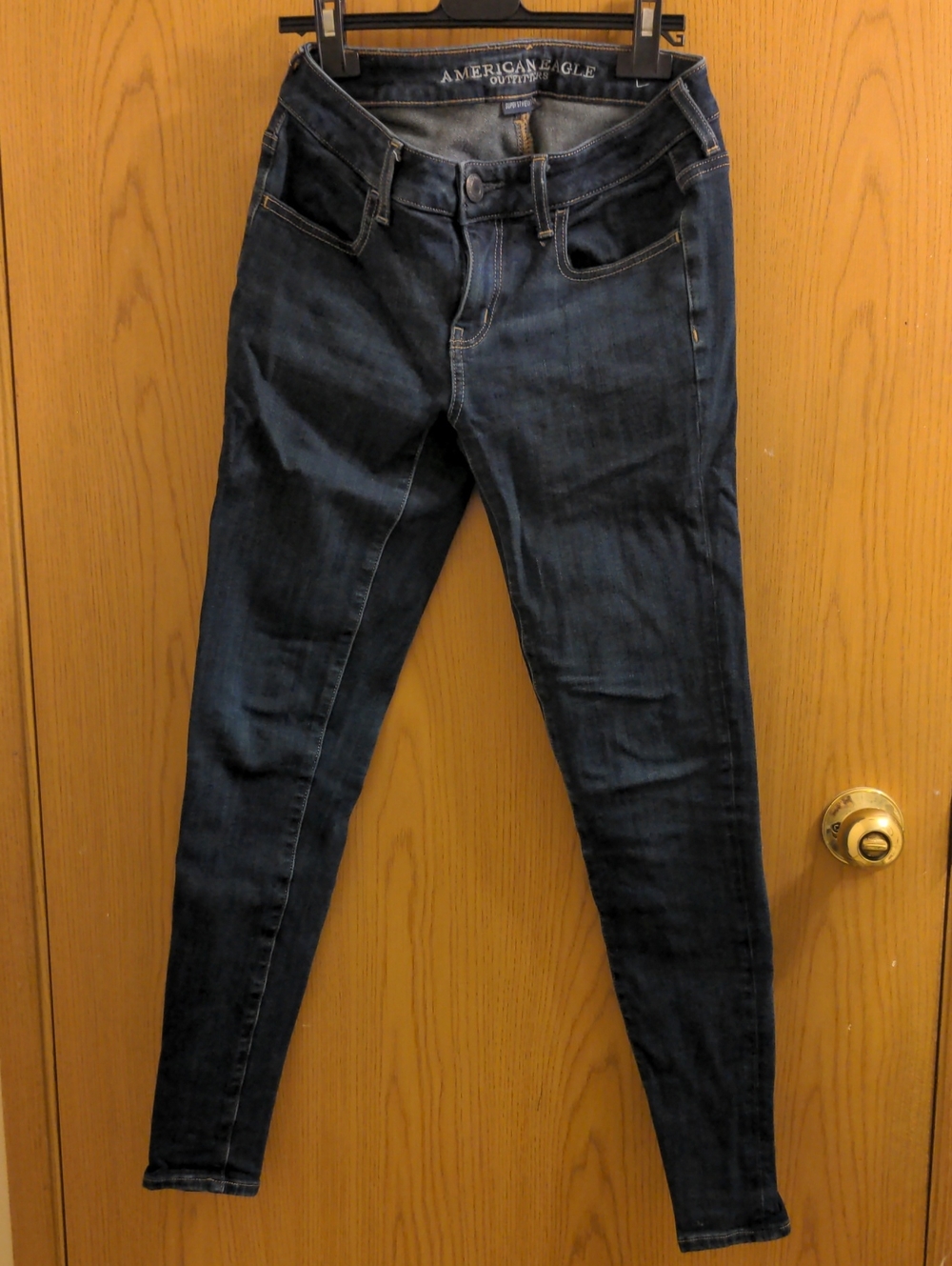 American Eagle Outfitters Women’s Dark Blue Skinny Jeans